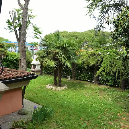 לינה וארוחת בוקר La Casa Di Enrico קאורלה