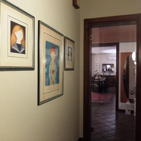 לינה וארוחת בוקר La Casa Di Enrico קאורלה