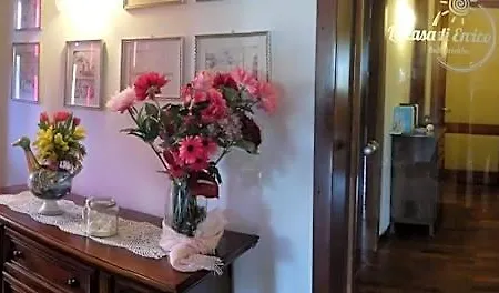 فندق مبيت وإفطار La Casa Di Enrico كاوْرلي